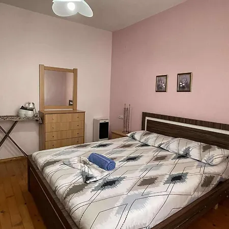 Ronaldo'S Apartment Pogradec Exterior photo