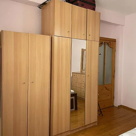 Ronaldo'S Apartment Pogradec Exterior photo