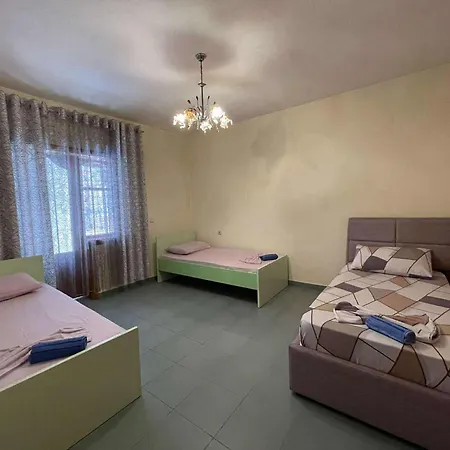 Ronaldo'S Apartment Pogradec Exterior photo